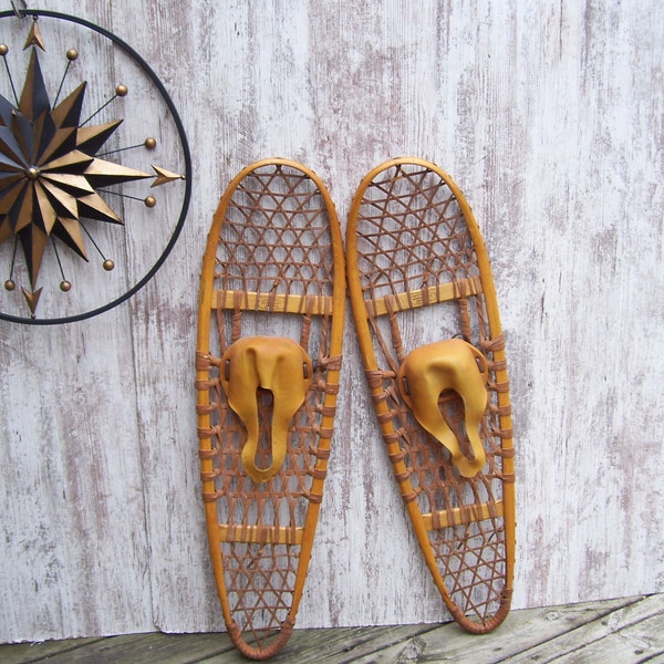 Northwoods Wood Snowshoes Cabin Mountain Snow Shoes Rubber Bindings Bear Claw