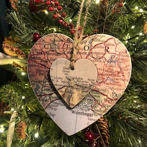 Carte coeurs personnalisés doubles suspendus, décoration de sapin de Noël suspendue à deux emplacements, DEUX emplacements (Royaume-Uni ou international)