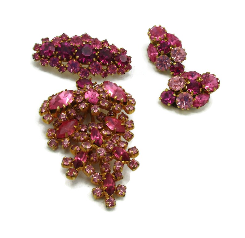 Pink Rhinestone Pin Brooch Matching Rhinestone Clip Earrings Mother of Bride Bridal Demi Parure Estate Vintage Scarf Shawl