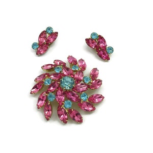Pink Teal Green Rhinestone Pin Brooch Matching Rhinestone Clip Earrings Bridal Demi Parure Estate Costume Vintage Scarf Shawl Paula