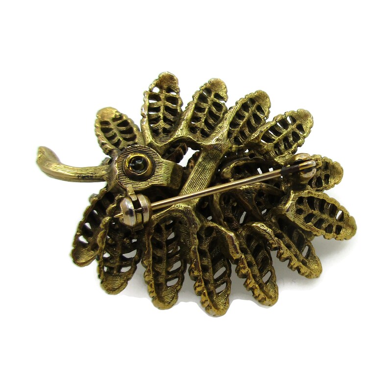 Gold Tone Faux Pearl Rhinestone Brooch Pin Gold Vintage Costume Fashion Jewelry Designer Shawl Scarf Pin