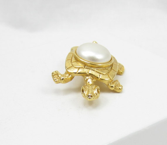 Matte Gold Tone Turtle Pin Faux Pearl Brooch Rept… - image 4