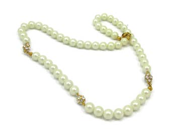 AVON Single Strand Pearl Necklace Choker 20 Inches Faux Pearl Bridal Prom Vintage Costume Jewelry Wedding White Beads
