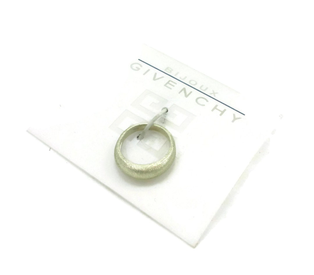 GIVENCHY RING SILVERY リング Givenchy Men's 4G Logo Engraved Ring in Silvery Givenchy