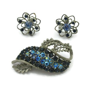 BSK Blue Aurora Borealis Rhinestone Silver Pin Brooch Paired Rhinestone Screw Back Earrings Bridal Demi Parure Estate  Vintage Scarf Shawl