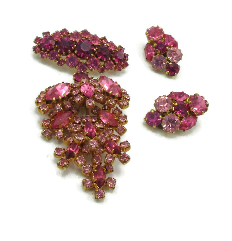 Pink Rhinestone Pin Brooch Matching Rhinestone Clip Earrings Mother of Bride Bridal Demi Parure Estate Vintage Scarf Shawl