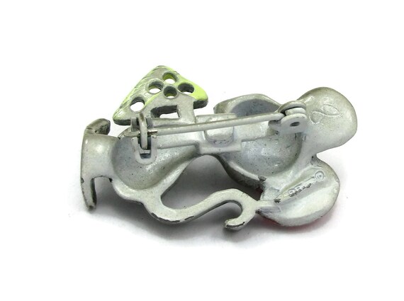 Gerrys Mouse Pin Brooch Mouse Eating Cheese Ename… - image 2