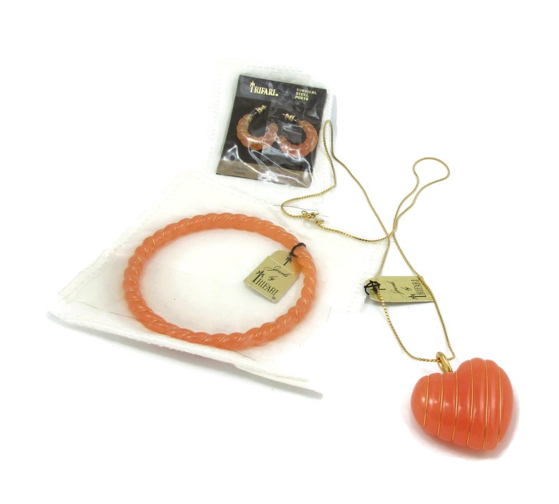 Crown TRIFARI Salmon Lucite Earrings Necklace Bracelet Set NOS Modernist Design Designer Signed Vintage Costume Jewelry Gift Ideas Paula