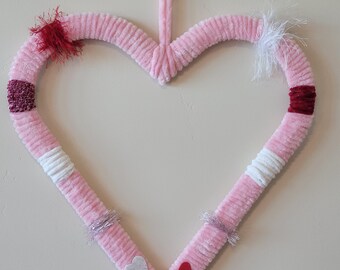 Chenille Yarn Wrapped Valentine Heart Wreath,  Wall Hanger, Vintage Brooch, Valentine Gift