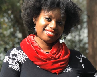 Bufanda infinita de terciopelo rojo: suave y acogedora bufanda de cuello vuelto