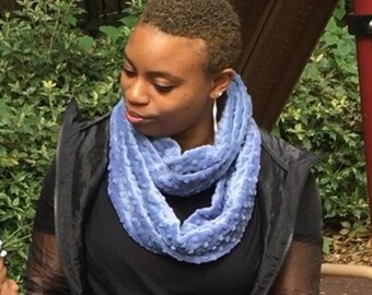 Bufanda infinita de minky azul denim / Cuello vuelto cómodo