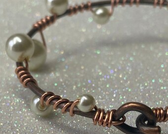 Pulsera con Perlas en Cobre, Oro Rosa