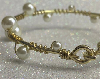 Pulsera con Perlas en Latón, Oro