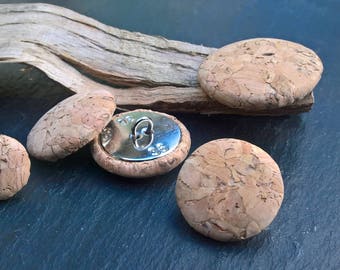 Cork button