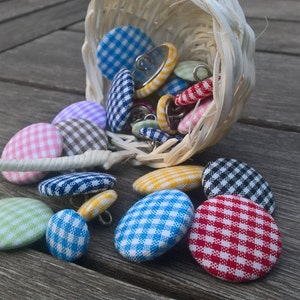 Gingham fabric button image 1