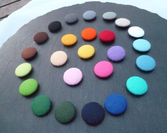 Felt button