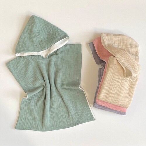 Serviette poncho bébé à capuche en mousseline, doublure en tissu éponge, tenue de plage