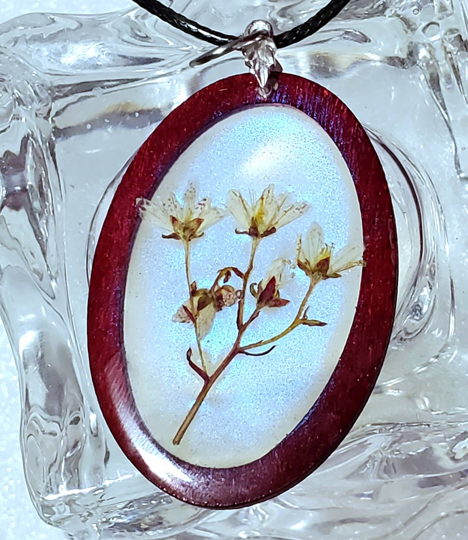 Pressed Flower Jewelry/Dried Flower Jewelry/Real flower necklace Red