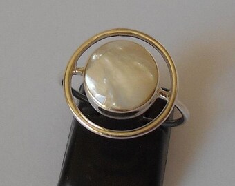 Handmade 925 Sterling silver and mother of pearl ring.