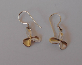 Boucles d'oreilles en argent massif 925 faites à la main.