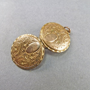 Antique Pendant Locket Gold Filled Picture Locket round locket Wedding Locket Gift For Her Antiques Collectibles