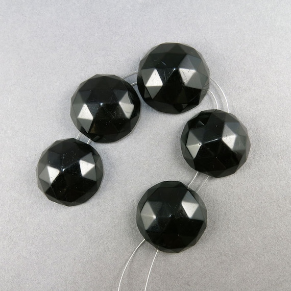 Jet beads store