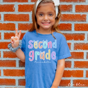 Benutzerdefinierte zweite Klasse Shirt, zurück zu Schule Shirt, 2. Klasse Shirt, zweite Klasse Shirt für Kinder, erster Tag der Schule Mädchen, benutzerdefinierte Name Shirt Kinder