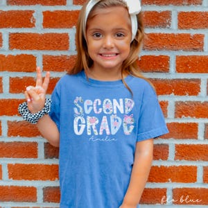 Benutzerdefinierte zweite Klasse Shirt, zurück zu Schule Shirt, 2. Klasse Shirt, zweite Klasse Shirt für Kinder, ersten Tag der Schule Mädchen, Komfort Farben zweitem