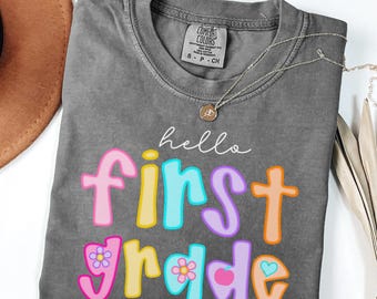T-shirt met comfortkleuren eerste leerjaar, leraarsshirt eerste leerjaar, gingangleraar eerste leerjaar, leraarsshirt eerste leerjaar, grandmillenial eerste leerjaar