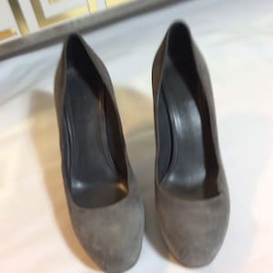 YSL velvet Pumps grey size 37