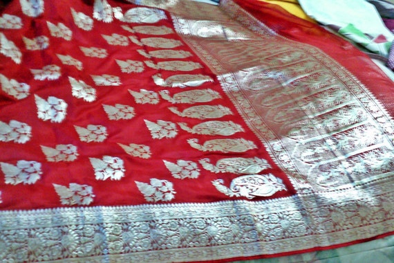 4SALE2WOW!! Bright Red Indian Pure Silk Beauty Ex… - image 2