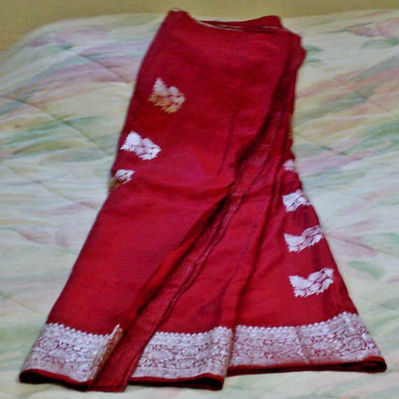4SALE2WOW!! Bright Red Indian Pure Silk Beauty Ex… - image 3