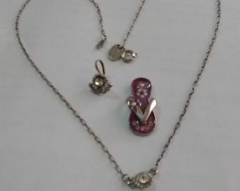 Unique Vintage Trinkets! Tres Chic! Gorgeous Silver Studded Pendent. Diamond Stud Nose-clip & Choker-Chain. Inexpensive, Fashionable, Trendy
