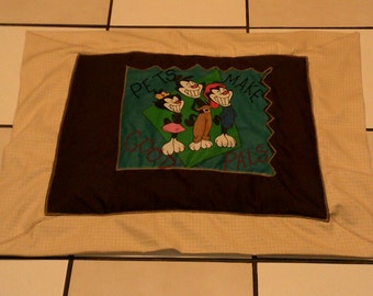 Pets Make Good Pals! Comfy Pillow top Pet Quilt. Two Sided Pet bed. Ideal for a VERY Pampered Pet!! Extra Padded Comfy Middle Pillow Center!