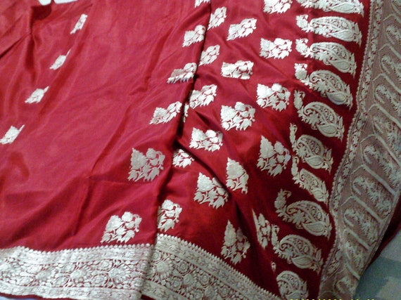 4SALE2WOW!! Bright Red Indian Pure Silk Beauty Ex… - image 1