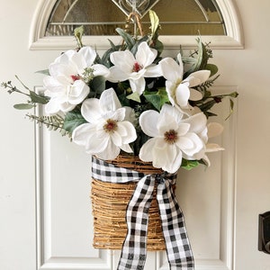 Spring Wreaths for Front Door, Everyday Wreath, Year Round Wreath, Magnolia Wreath, Spring Summer Wreath, Rustic, Door Basket, Basket Wreath