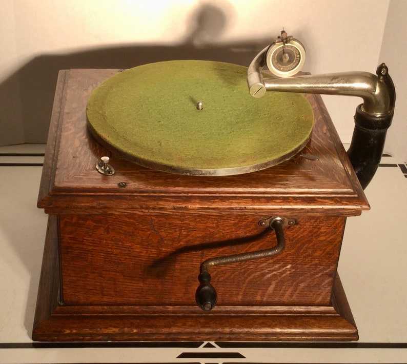 Antique Victor Table Top Victrola Model VVVI A in Quartersawn Etsy