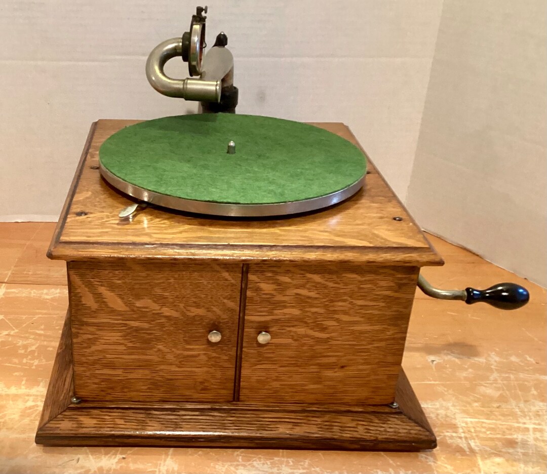 Antique Victor Table Top Victrola Model VVIV in Quartersawn Oak Circa 1916 Etsy