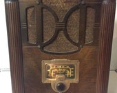 Antique RCA Victor Tombstone Radio Model 6T Vintage 1936