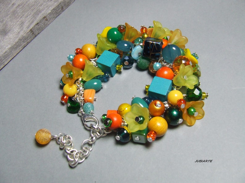 Pulsera de racimo, pulsera gruesa, pulsera con colgantes, joyería de flores, pulsera Cha cha, pulsera de colores imagen 4