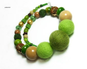 Green Necklace, Statement, Chunky Necklace, Iris Apfel Style, Thick necklace, Felt beads, Wooden jewelry, Colors of jungle