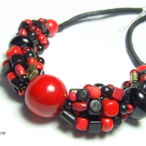 Red & Black Necklace, Statement Necklace, Beaded Necklace, Wooden Jewelry, Large beads Necklace, Spanish folk