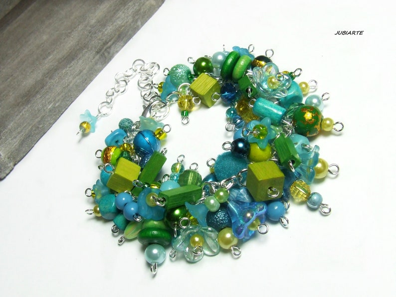 Cluster Armband, Chunky Armband, Armband mit Anhängern, Blumenschmuck, Cha Cha Armband, Blau-grünes Armband Bild 5