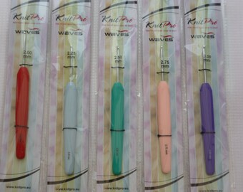 Clearance Sale - KnitPro Waves Crochet Hook, Soft Touch Handle, aluminium shaft