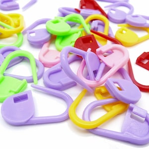 10 to 300 Locking Stitch Markers, Plastic Safety Pin Style Stitch Marker. Random Colors. Clip on Stitch Holders or Marker by weight image 1