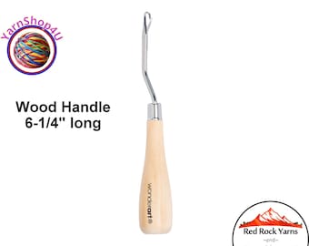 Latch Hook with Wood handle, 6.25 inch long. Wonderart Item KN6006A