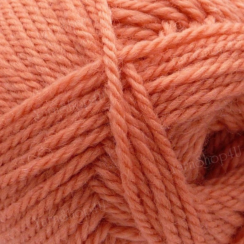 CORAL PEACH - Patons Classic Wool Worsted Yarn Medium Weight (4). 100% wool yarn. 3.5oz | 194 yards (100g | 177m) image 3