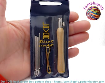 Lavor Punch Needle Set for Floss Punch Embroidery. Includes one 3" handle, 3 Needles in diameters .078", .098" and .118" & wire threader