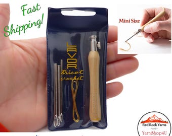 Lavor Punch Needle Set for Floss Punch Embroidery. Includes one 3" handle, 3 Needles in diameters .078", .098" and .118" & wire threader