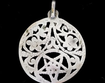 Tunisia - Antique Berber high grade silver amulet called Gamra, berber tunisian amulet, Jewish craftsmanship, North Africa jewelry